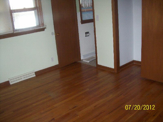 905 Brookfield Road Rockford, IL 61107 - Photo 5 of 10 Gallery Image 5