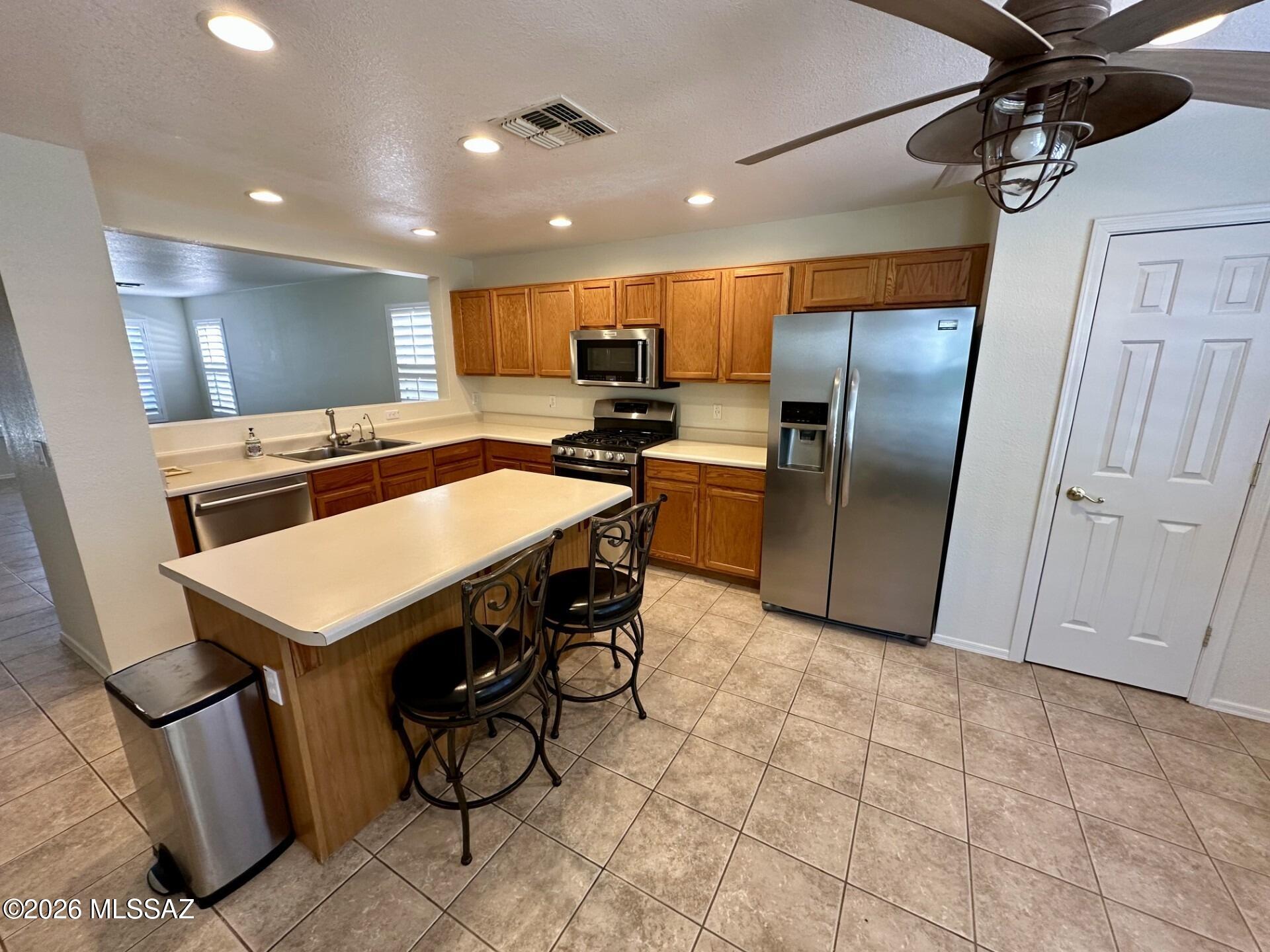 10925 South Raptor Court Vail, AZ 85641 - Photo 4 of 17