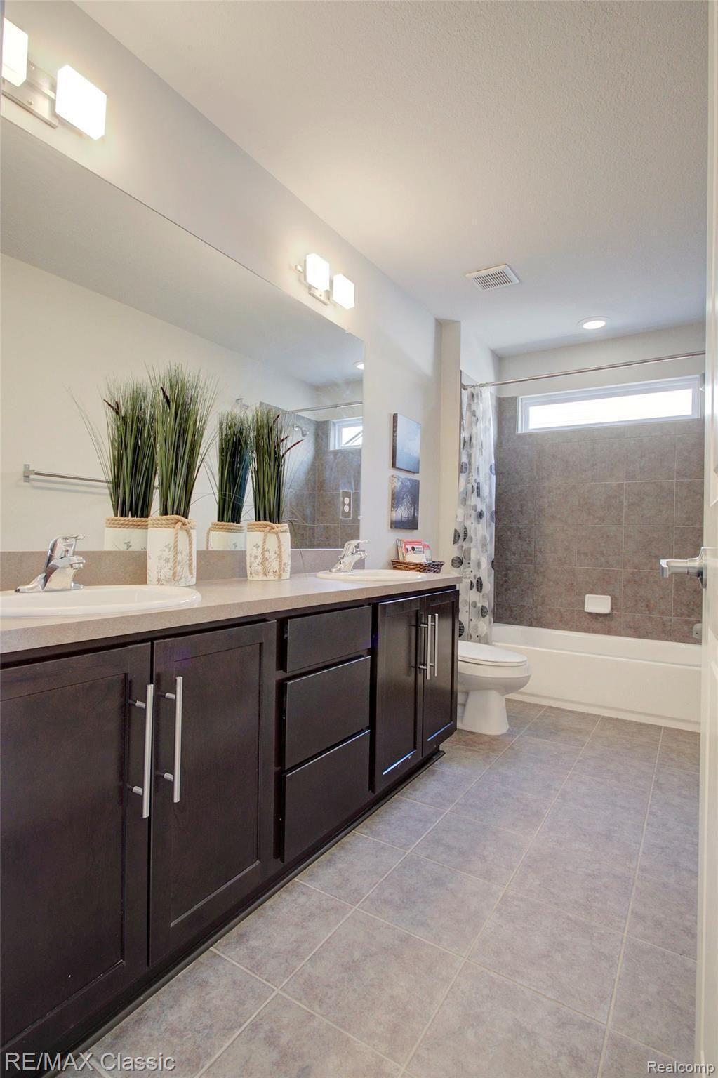 27123 Victoria Road Novi, MI 48374 - Photo 58 of 80 4H8A3077_8_9.jpg
