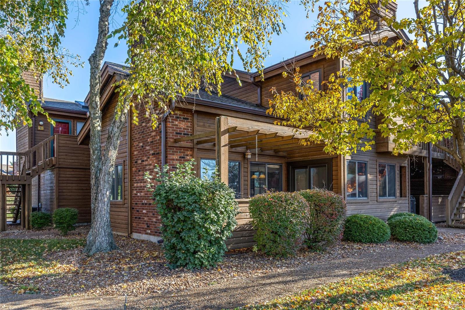 705 Hemingway Lane Weldon Spring, MO 63304 - Photo 1 of 34