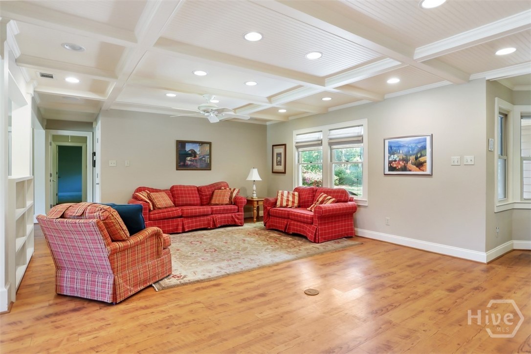 7 Mistletoe Court Savannah, GA 31419 - Photo 6 of 46