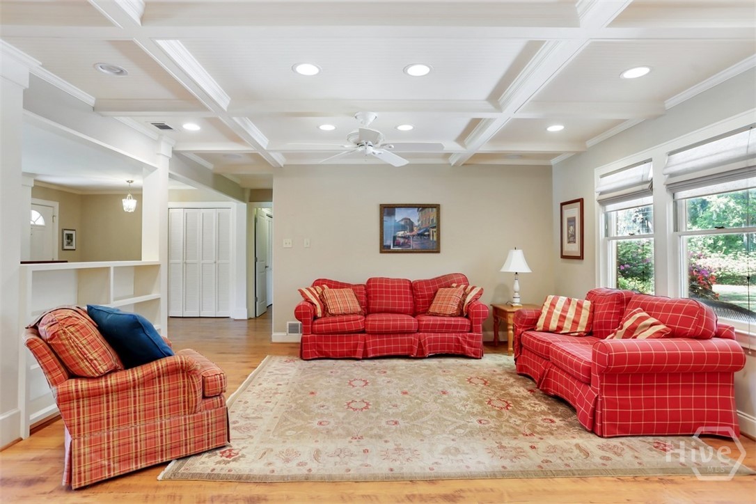 7 Mistletoe Court Savannah, GA 31419 - Photo 7 of 46