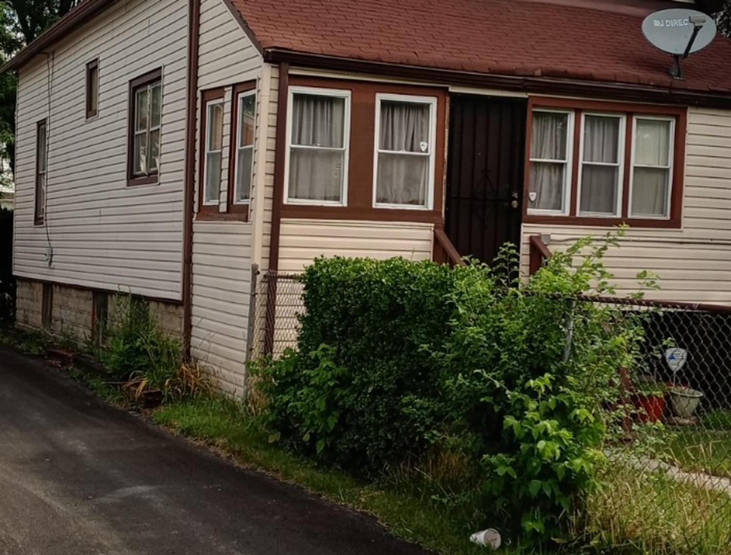 143 West 107th Street Chicago, IL 60628 - Photo 3 of 8