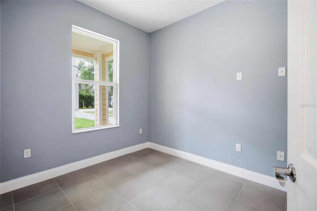 4510 Wilkinson Road Sarasota, FL 34233 - Photo 10 of 48 Gallery Image 10