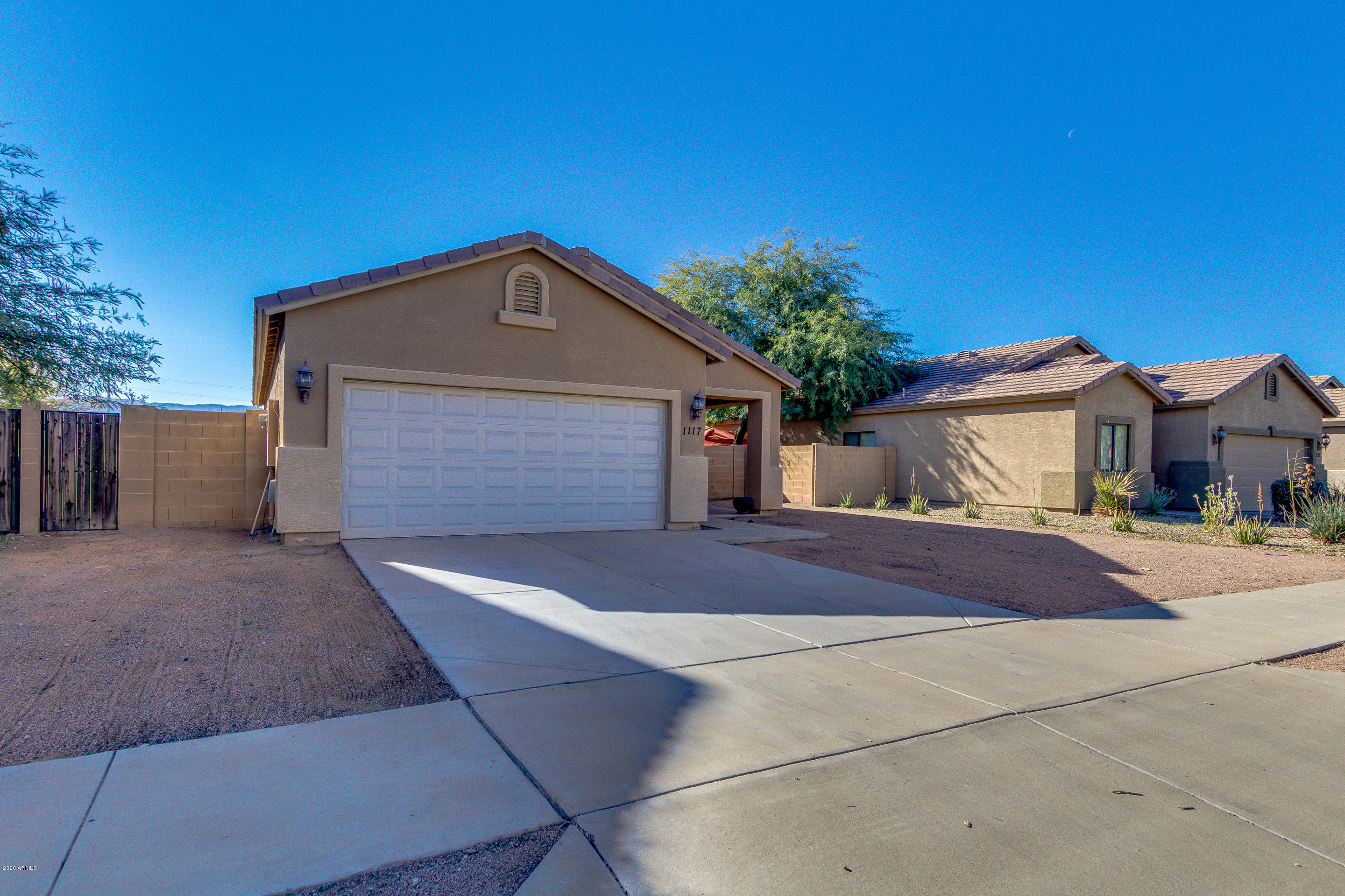1117 West Fremont Rd. Phoenix, AZ 85041 - Photo 2 of 30 02-Fremont
