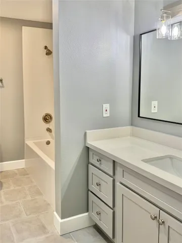 $1,800 | 16981 Highway 146, Liberty, TX 77575