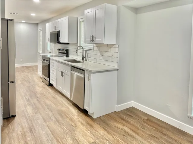 $1,800 | 16981 Highway 146, Liberty, TX 77575