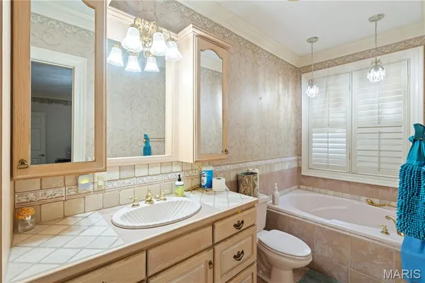 $1,800,000 | 1181 Highway 60, Poplar Bluff, MO 63901