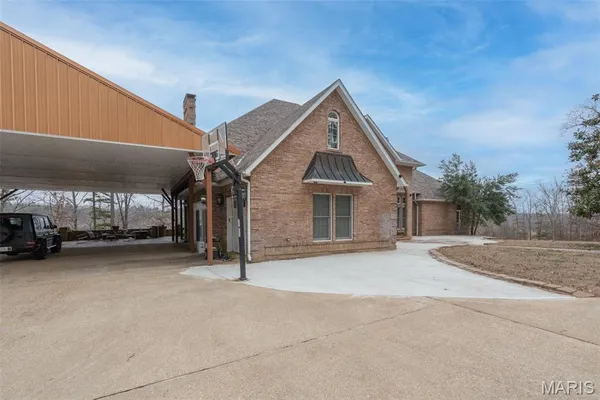 $1,800,000 | 1181 Highway 60, Poplar Bluff, MO 63901