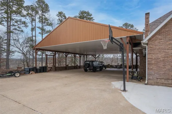 $1,800,000 | 1181 Highway 60, Poplar Bluff, MO 63901