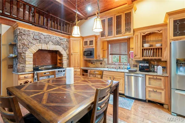 $1,800,000 | 1181 Highway 60, Poplar Bluff, MO 63901