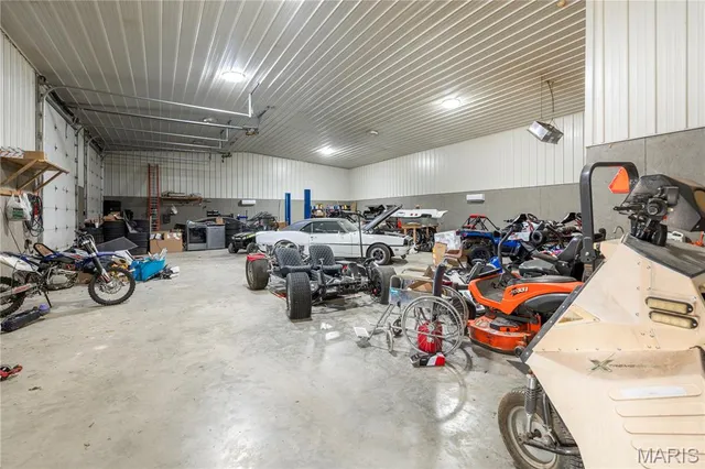 $1,800,000 | 1181 Highway 60, Poplar Bluff, MO 63901