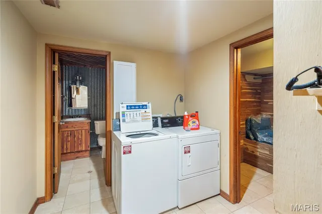 $1,800,000 | 1181 Highway 60, Poplar Bluff, MO 63901