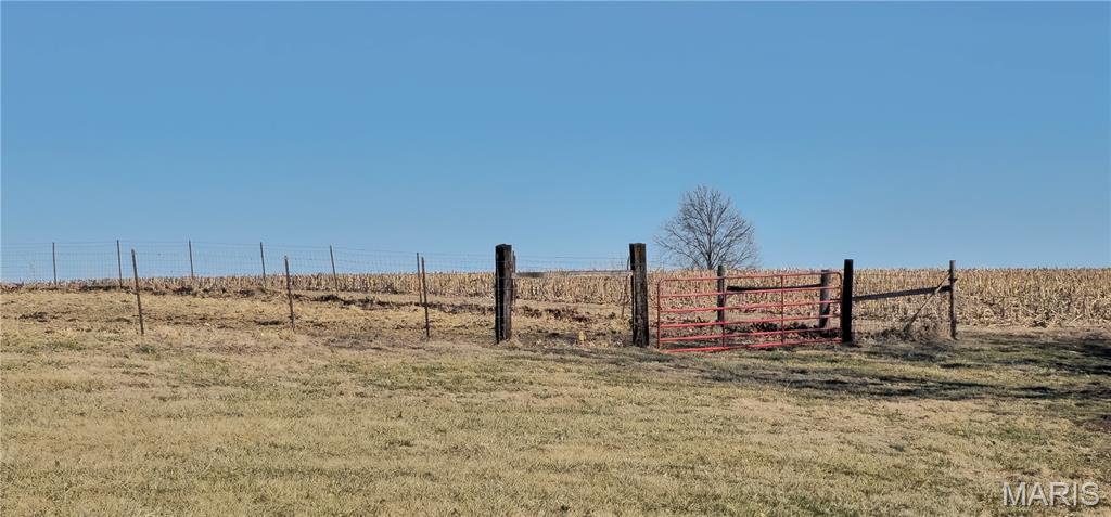 2662 Highway 79 Elsberry, MO 63343 - Photo 18 of 98