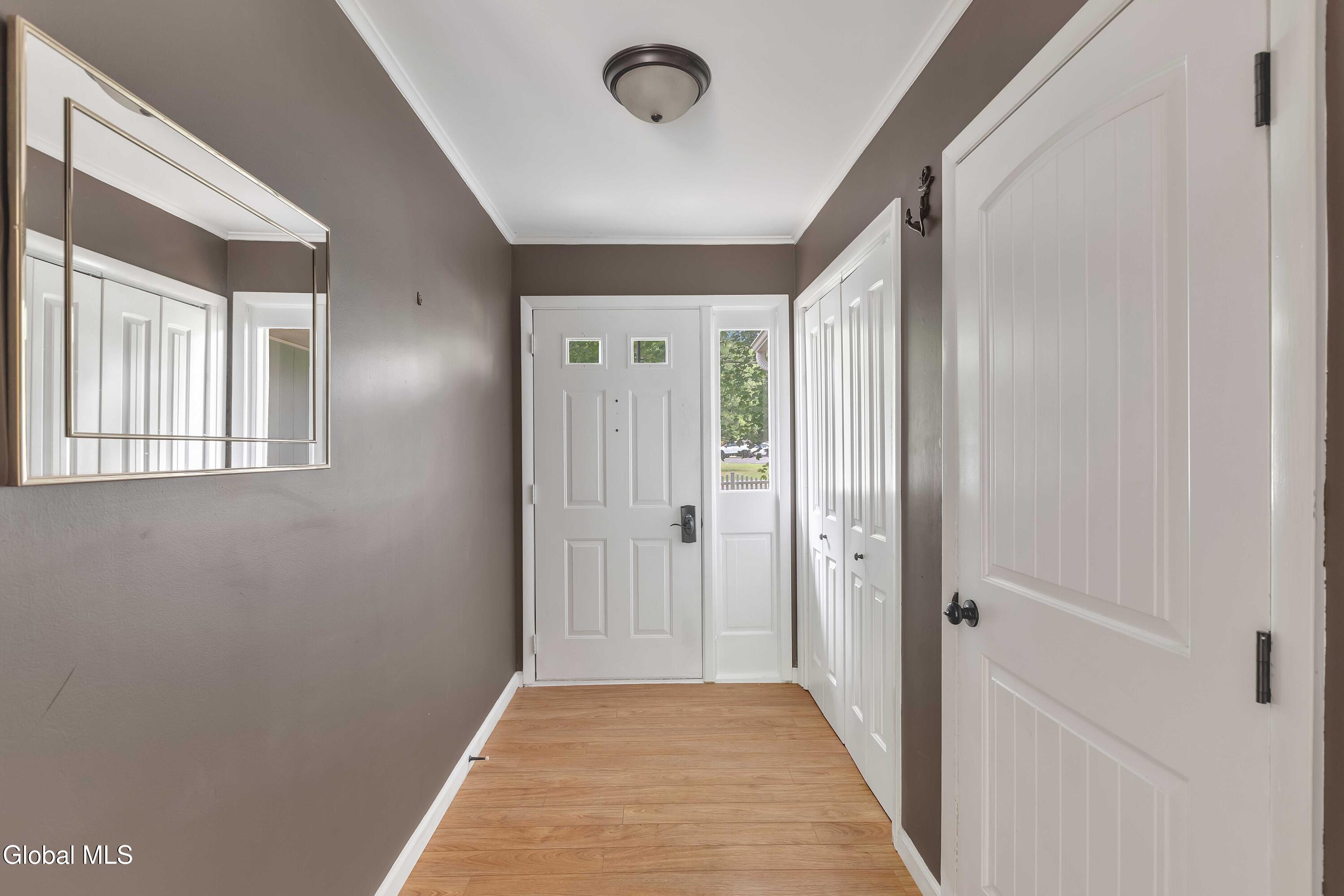 14 Ashdown Road Clifton Park, NY 12019 - Photo 2 of 32 02-IMG_5163