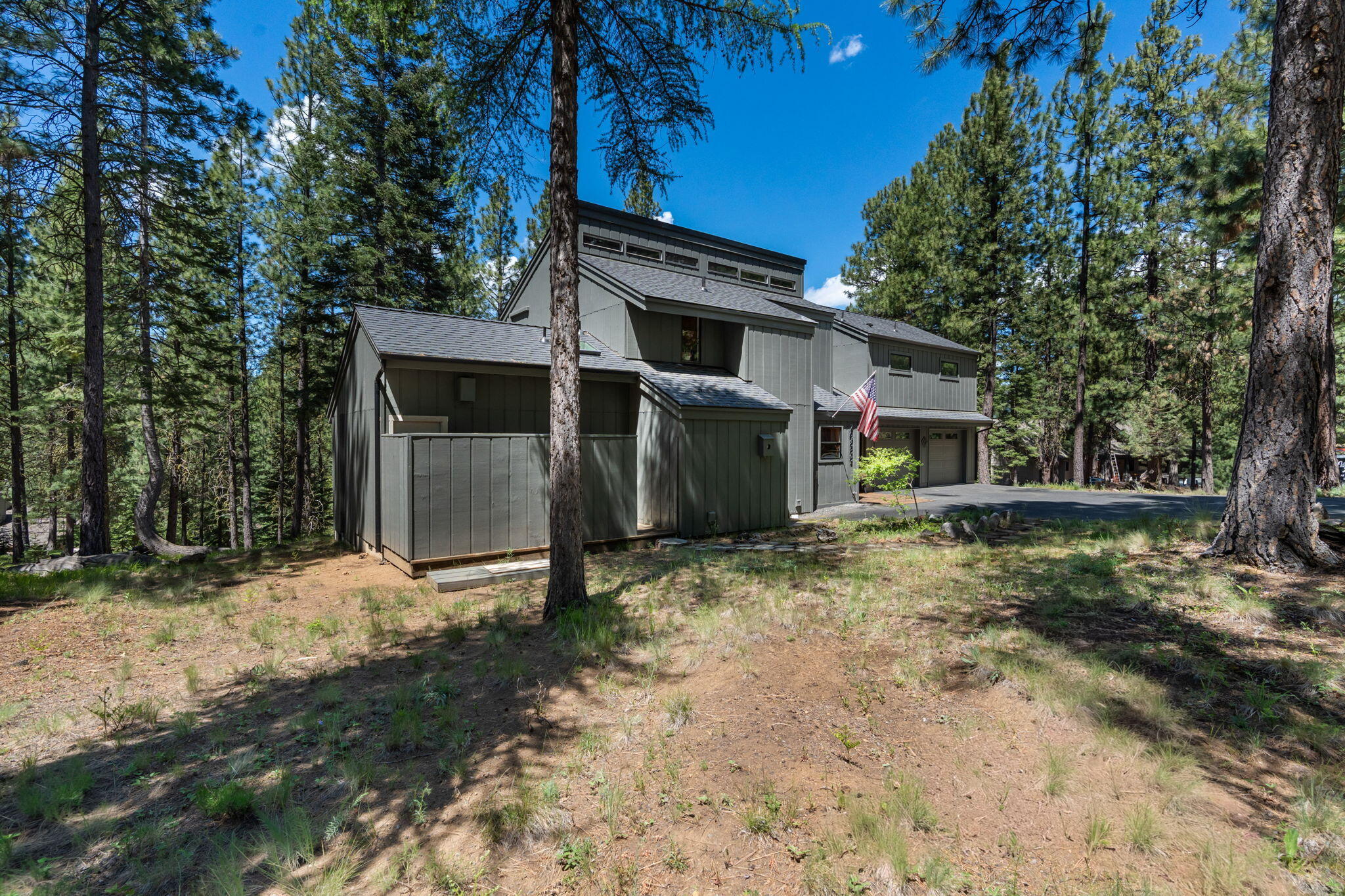 70833 Goosefoot, Unit GH 303 Black Butte Ranch, OR 97759 - Photo 7 of 51 2026_05_18_70833_goosefoot_gh303_bbr-9