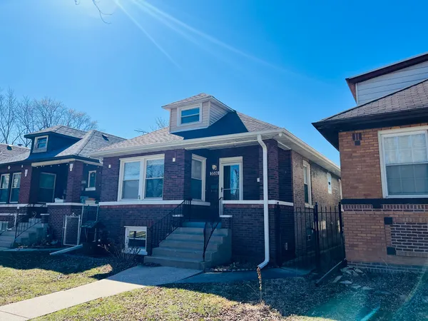 $1,750 | 3516 North Keating Avenue, Unit 1, Chicago, IL 60641
