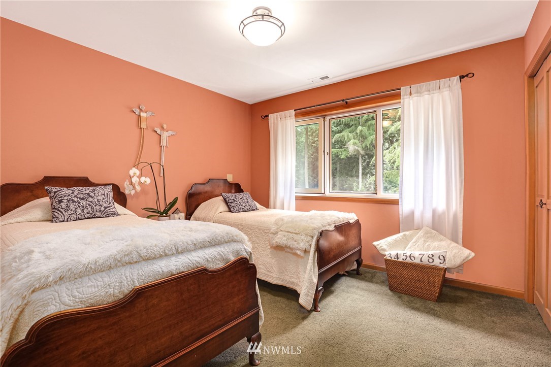 28725 Northeast Tolt Hill Road Carnation, WA 98014 - Photo 11 of 23 Gallery Image 11