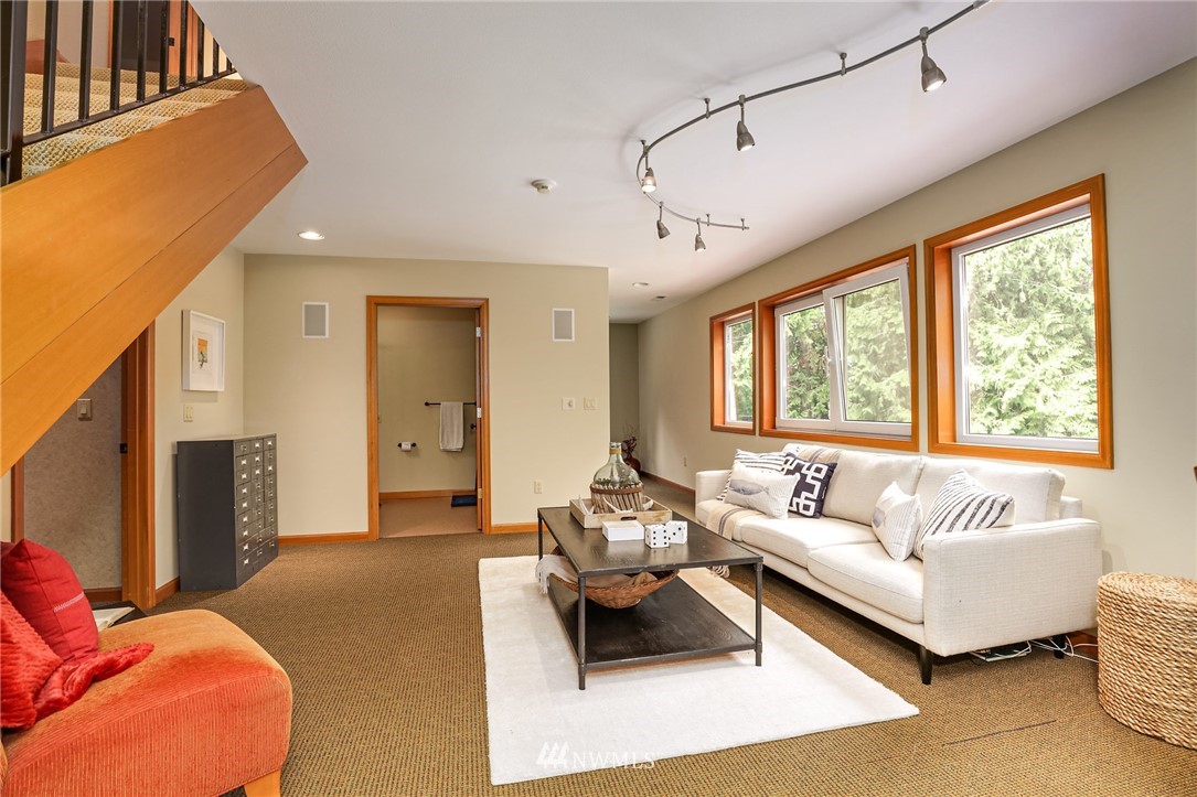 28725 Northeast Tolt Hill Road Carnation, WA 98014 - Photo 13 of 23 Gallery Image 13