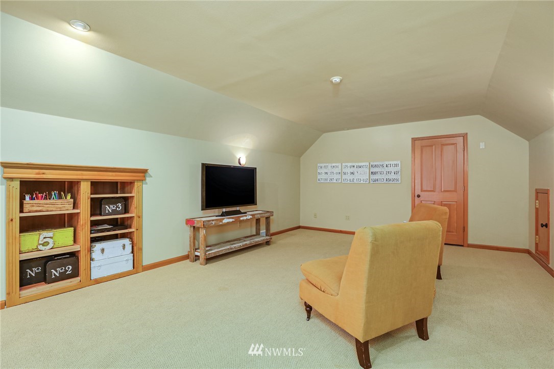 28725 Northeast Tolt Hill Road Carnation, WA 98014 - Photo 14 of 23 Gallery Image 14