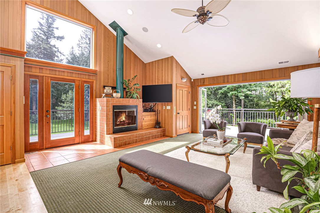 28725 Northeast Tolt Hill Road Carnation, WA 98014 - Photo 5 of 23 Gallery Image 5