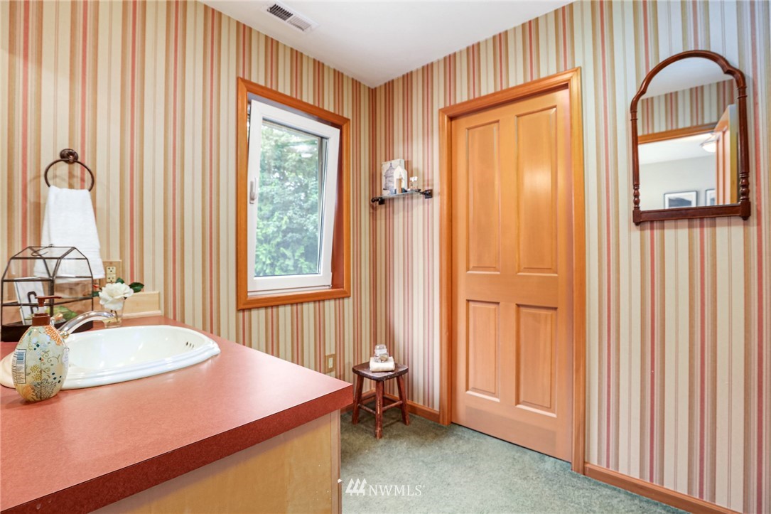 28725 Northeast Tolt Hill Road Carnation, WA 98014 - Photo 9 of 23 Gallery Image 9