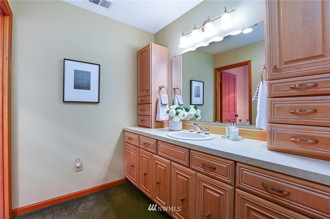 28725 Northeast Tolt Hill Road Carnation, WA 98014 - Photo 10 of 23 Gallery Image 10