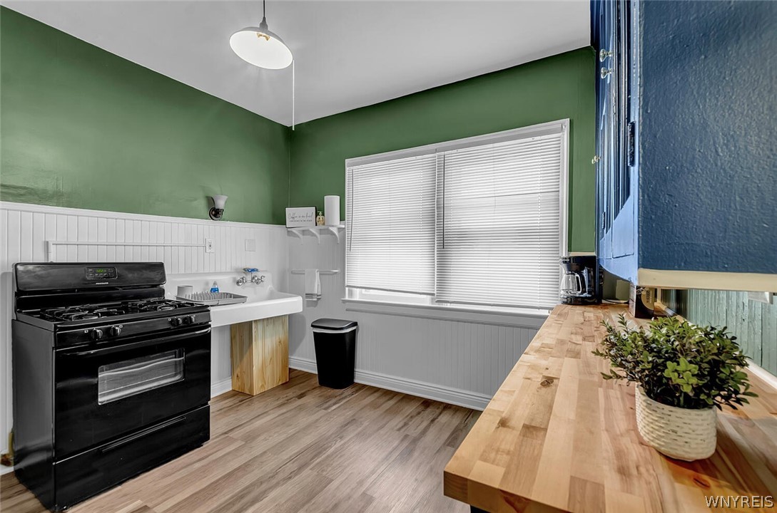 63 Granger Place Buffalo, NY 14222 - Photo 31 of 42 Upper Kitchen