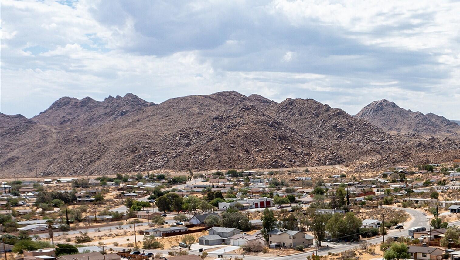 205 Division Street Joshua Tree, CA 92252 - Photo 2 of 25 East Lot Division 11