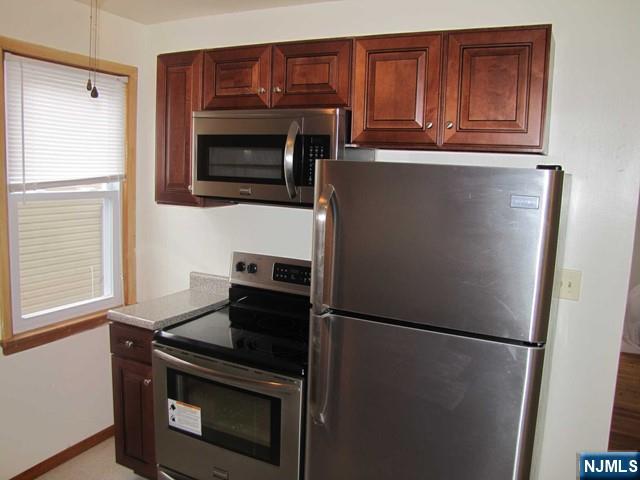 11 Louis Street, Unit 2 Lodi, NJ 07644 - Photo 8 of 12