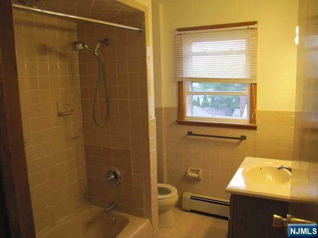 $2,200 | 11 Louis Street, Unit 2, Lodi, NJ 07644