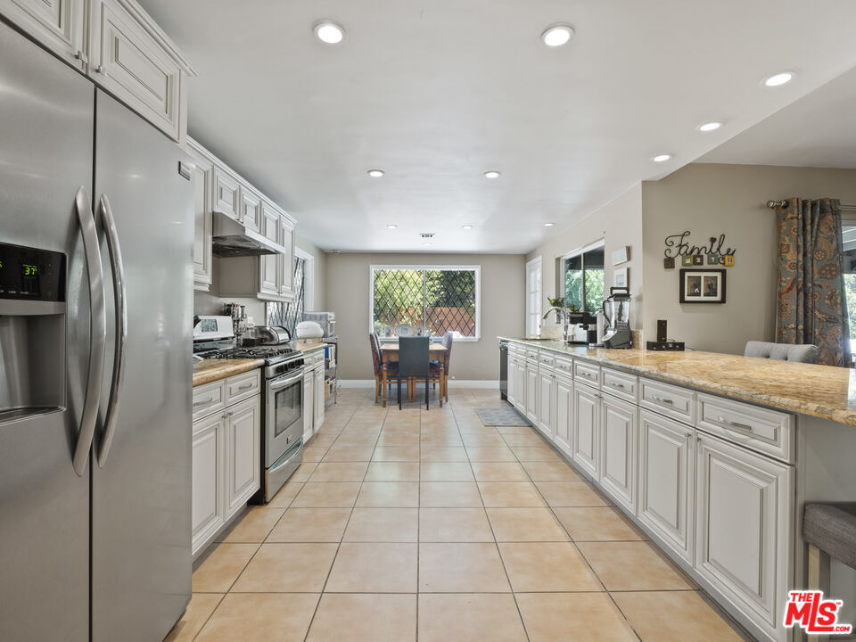 4818 Matley Road La Canada Flintridge, CA 91011 - Photo 13 of 44