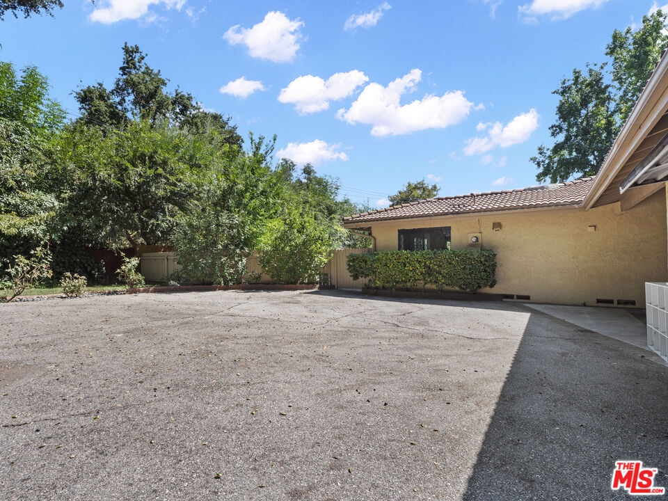 4818 Matley Road La Canada Flintridge, CA 91011 - Photo 37 of 44