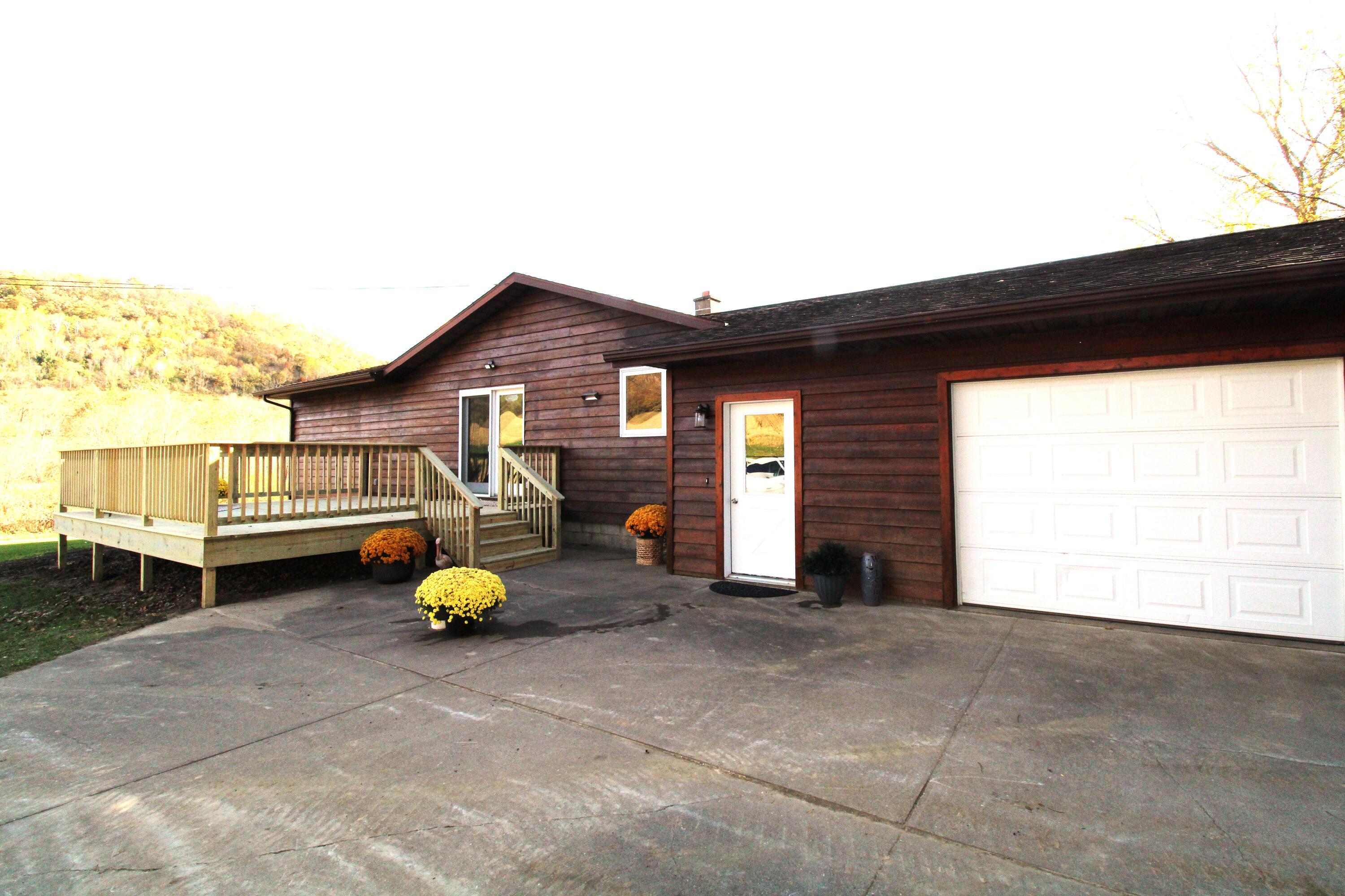 N21487 Glodowski Road Dodge, WI 54612 - Photo 1 of 1 Front View