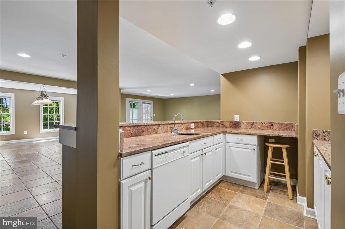 2673 Legends Way Ellicott City, MD 21042 - Photo 21 of 36 Bar with Dishwasher