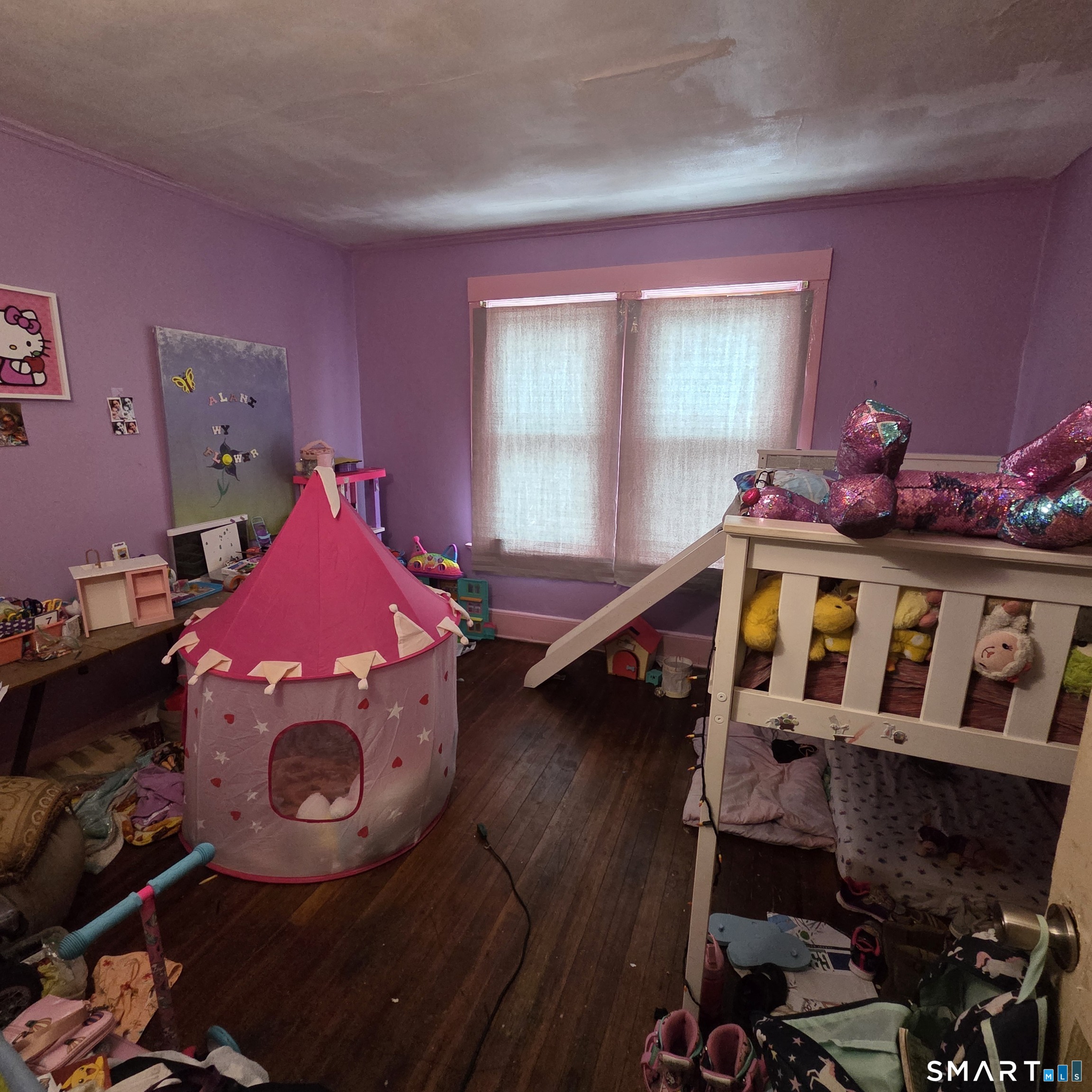 18 Darby Street Bloomfield, CT 06002 - Photo 17 of 33 a room with furniture and window