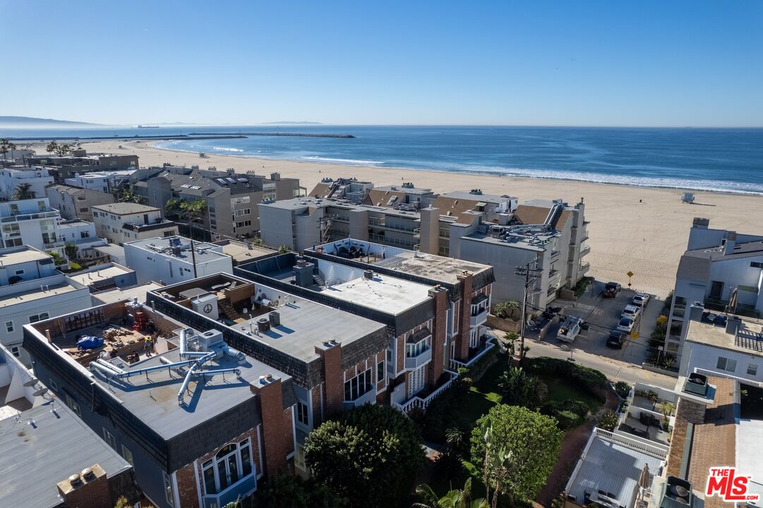 20 Ketch Street, Unit 1 Marina del Rey, CA 90292 - Photo 35 of 37