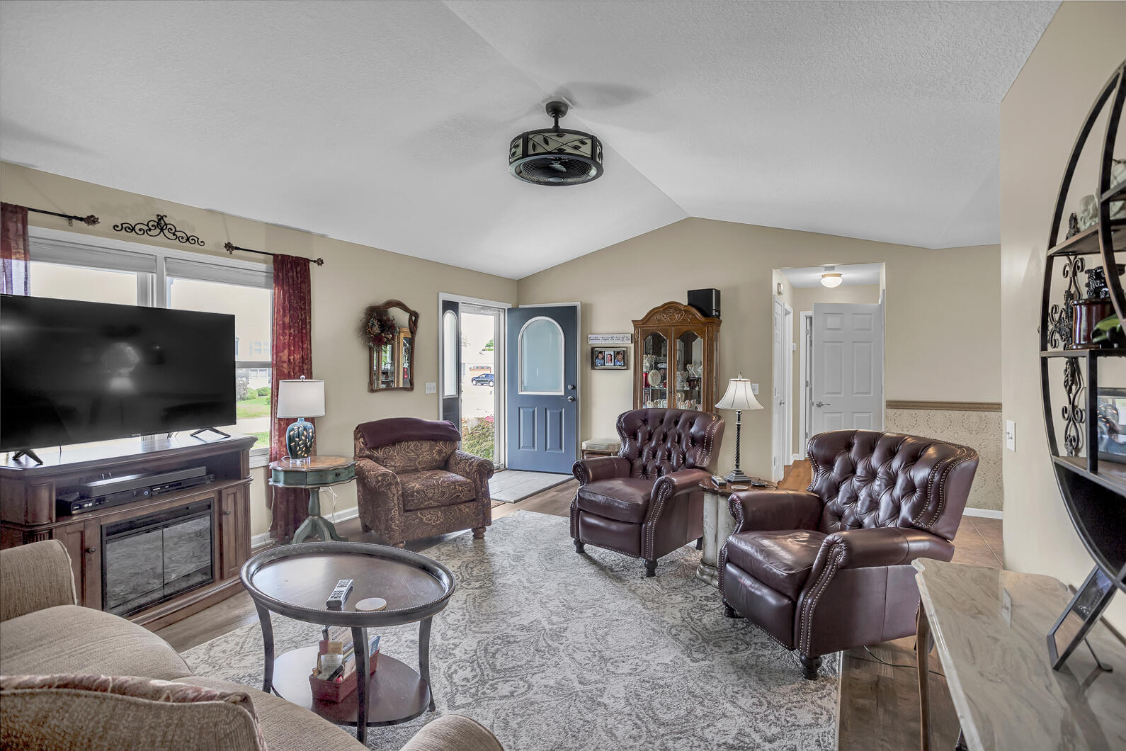 7970 Wadding Drive Onsted, MI 49265 - Photo 11 of 50 living room