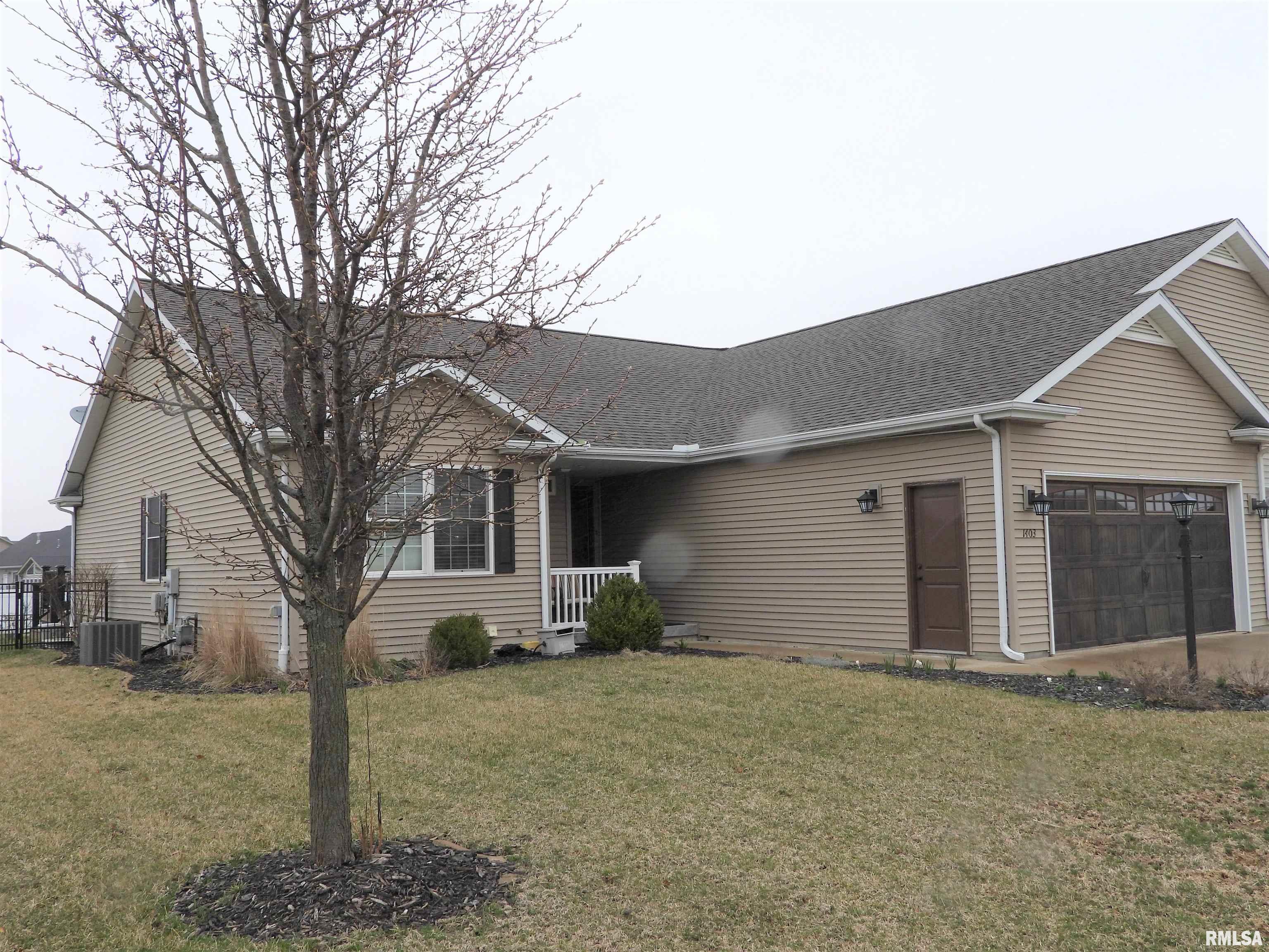1403 Kingsbury Road Washington, IL 61571 - Photo 1 of 23 Gallery Image 1