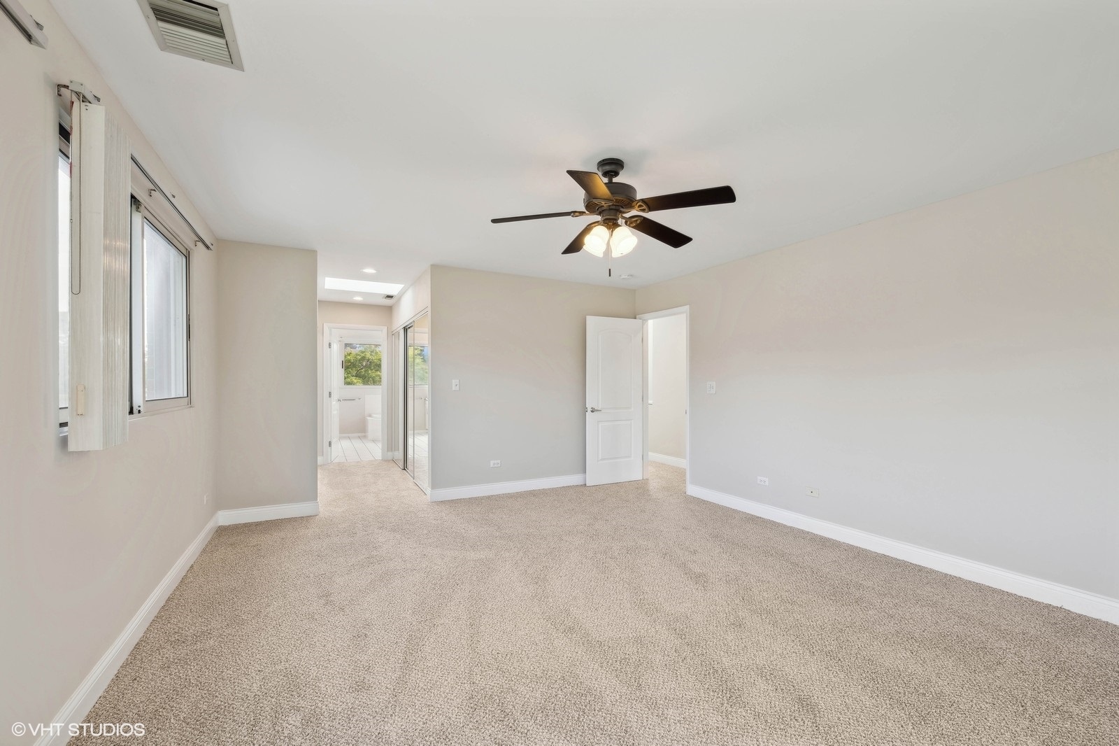 388 Milford Road Deerfield, IL 60015 - Photo 28 of 37 a view of a livingroom with a ceiling fan