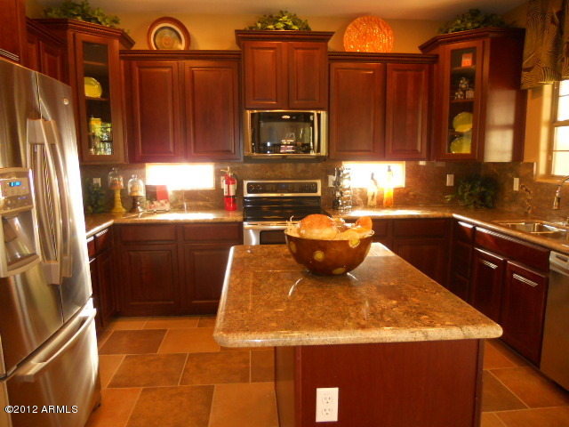 3092 East Ridgewood Lane Gilbert, AZ 85298 - Photo 4 of 5 Moonshadow Kitchen