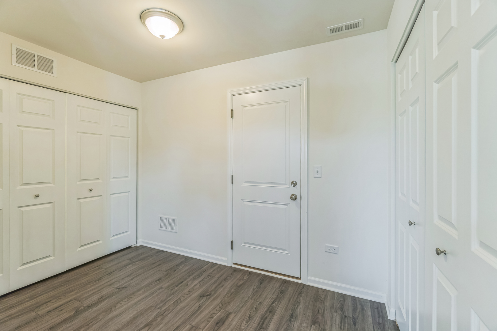 4138 Irving Road Aurora, IL 60504 - Photo 28 of 32 a view of an empty room