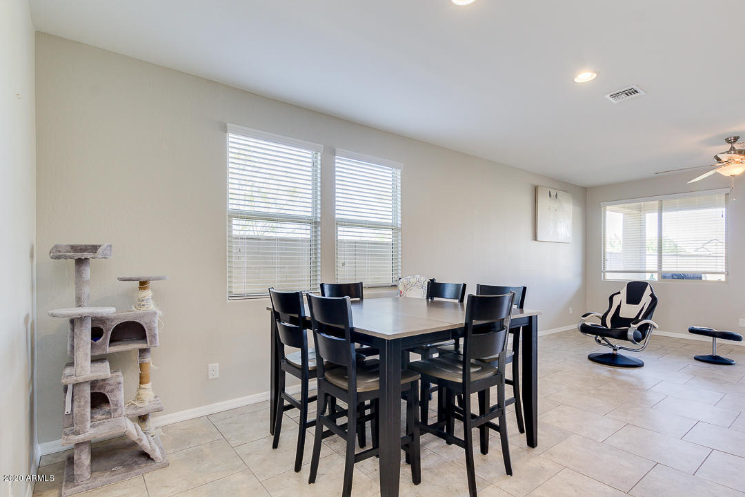 17736 West Sandy Road Goodyear, AZ 85338 - Photo 26 of 29 Dining/FR