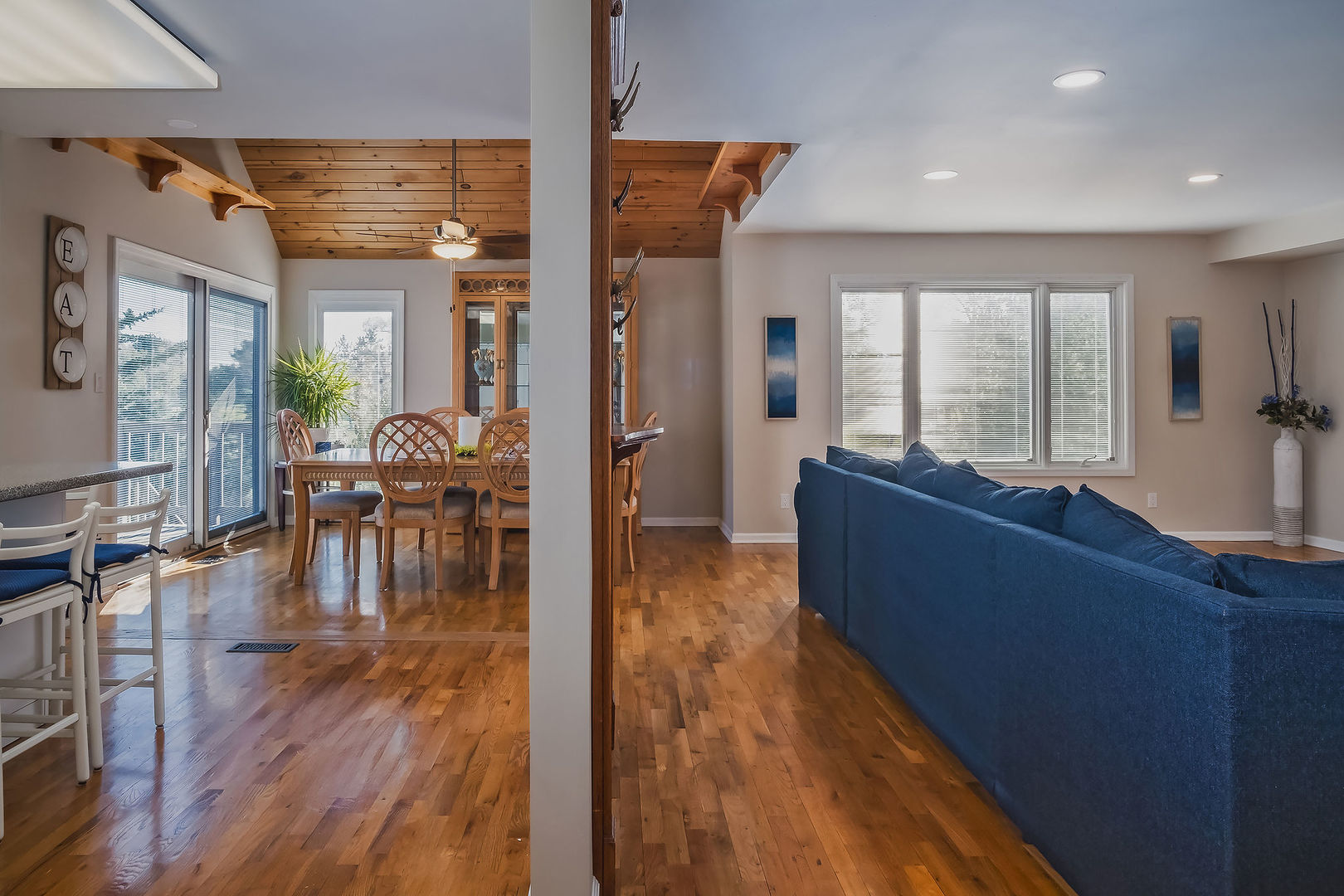 4231 White Ash Road Crystal Lake, IL 60014 - Photo 10 of 46 Gallery Image 10