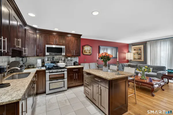 $450,000 | 43 Soundview Avenue, Unit 4, Norwalk, CT 06854