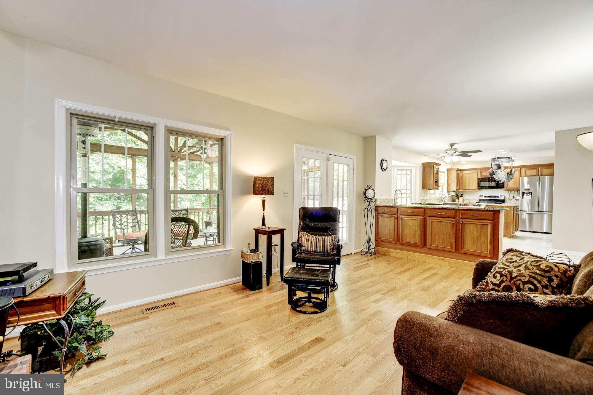9508 Retriever Road Burke, VA 22015 - Photo 12 of 30 Family Room