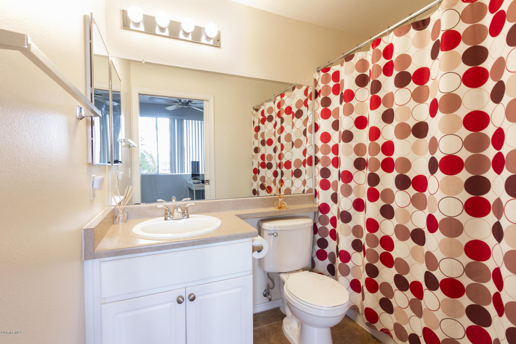 1701 East Colter Street, Unit 203 Phoenix, AZ 85016 - Photo 5 of 19 BATHROOM