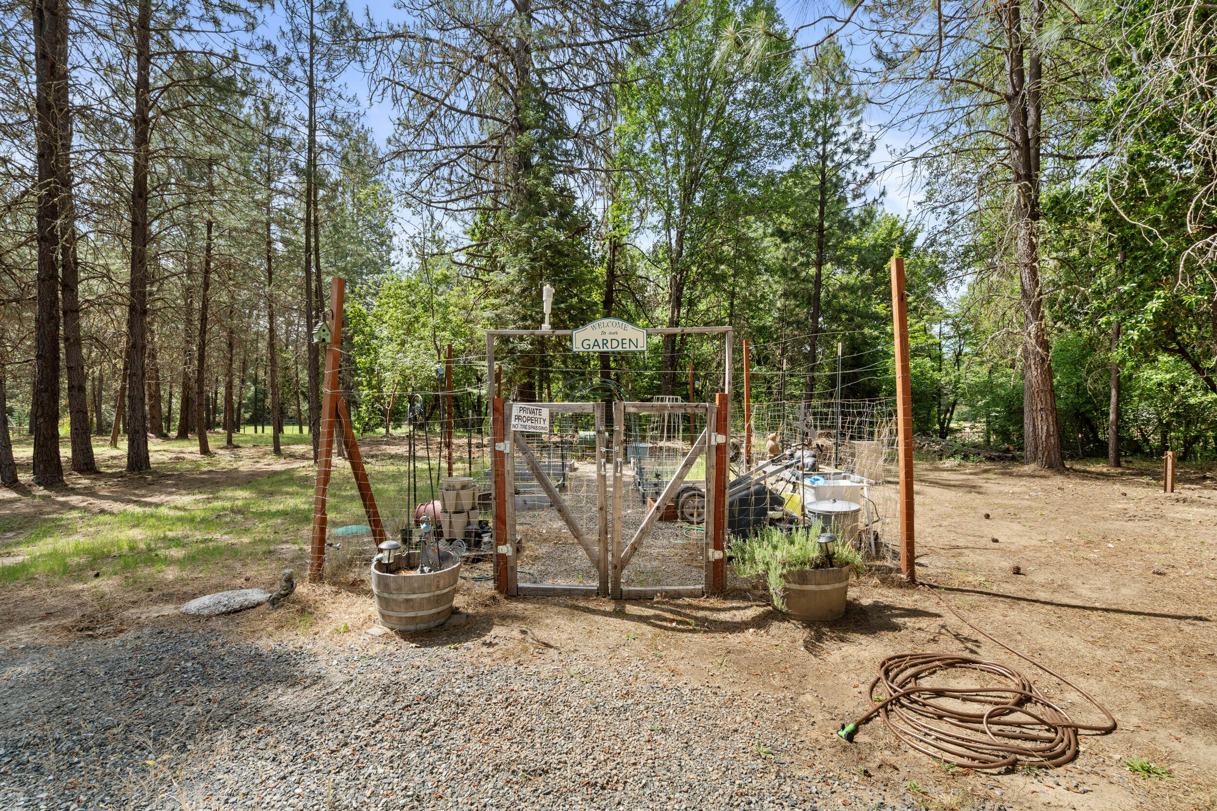 2075 Pleasant Creek Road Rogue River, OR 97537 - Photo 32 of 46 30