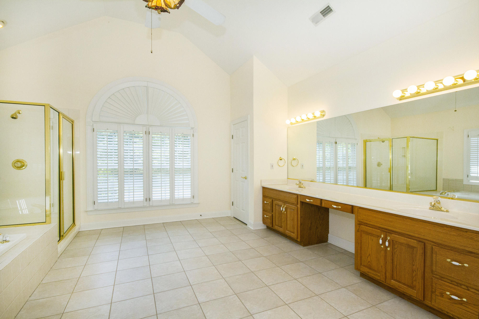 12930 Long Ridge Road Knoxville, TN 37934 - Photo 19 of 34 Master Bathroom