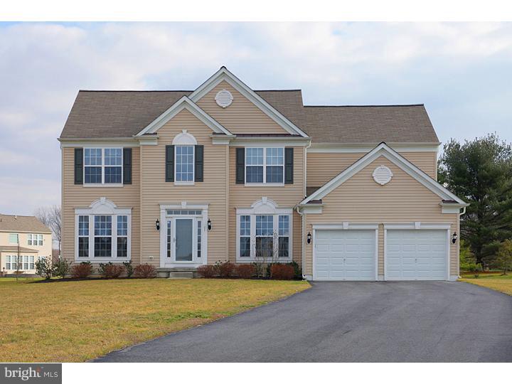 11 Randolph Court Mickleton, NJ 08056 - Photo 1 of 19 Front Yard